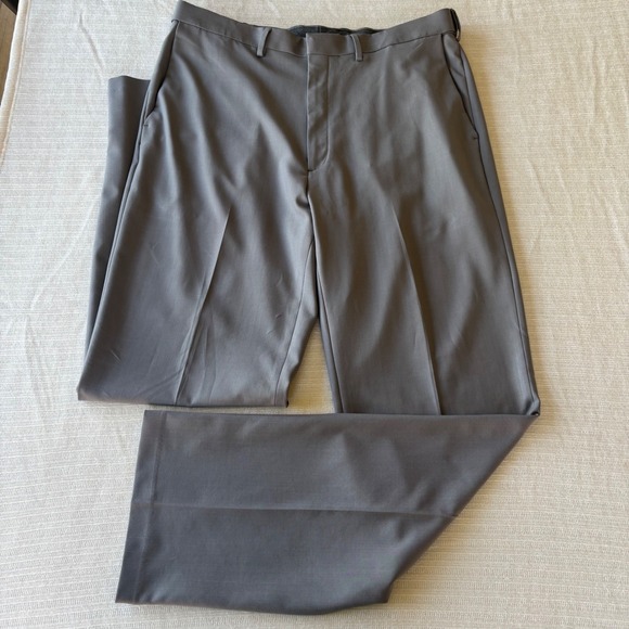 Haggar Other - Haggar Mens Premium Comfort Dress Pant Gray Classic Fit 36x34 HC112WH-CN